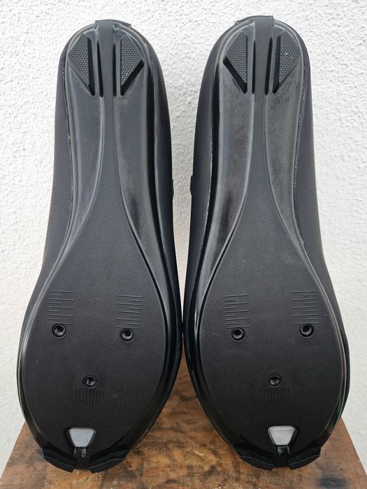 Sapatos de estrada AGU T.39 / 40 / 42 / 43 / 44 / 46 *novos*