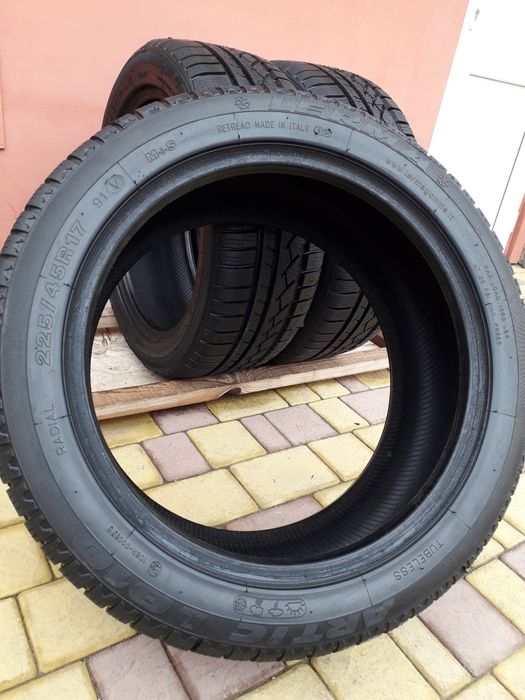 Зима 225/45/17. Резина новая r17. Шини комплект. Зима 9 мм. Італія
