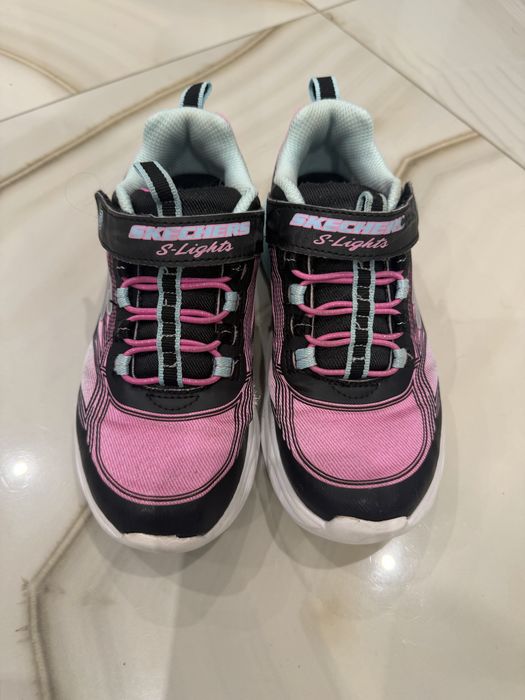 Кросівки Skechers S-Lights з підсвіткою, розмір 31 (устілка 19.5 см)