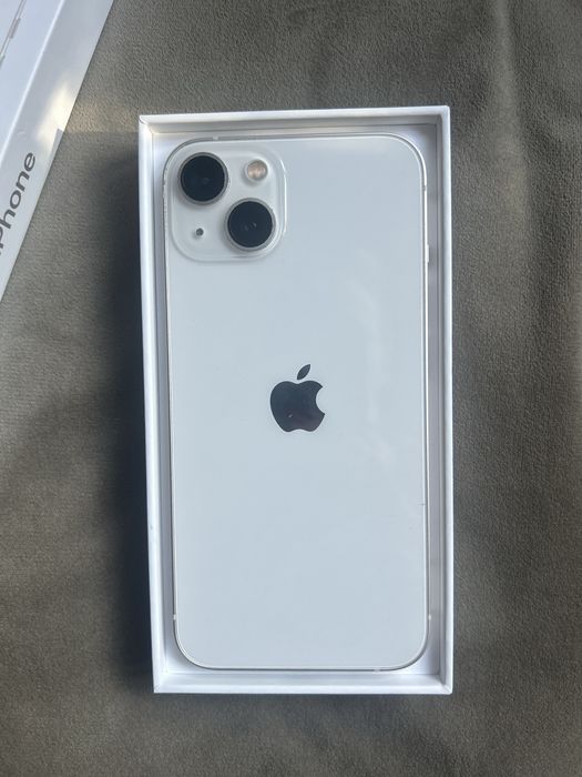 Apple iPhone 13