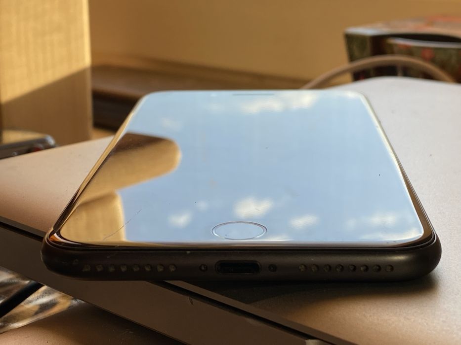 IPhone 8 plus 64gb neverlock, батарея 88%