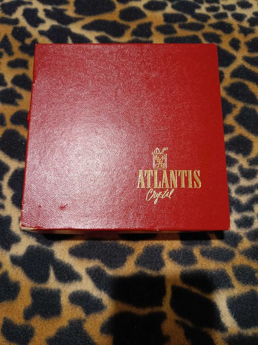 ATLANTIS Crystal Plate429126878884024322