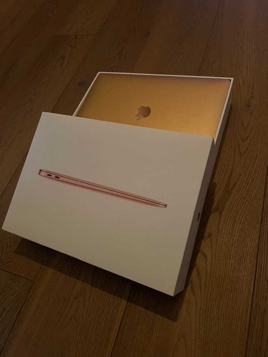 MacBook Air 13', jak nowy, brak śladów użytkowania
