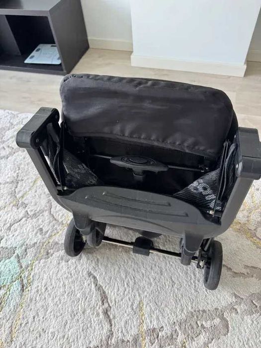 Carrinho de Bebê Leve e Compacto