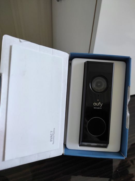 Відеодзвоник Eufy з подвійною камерою