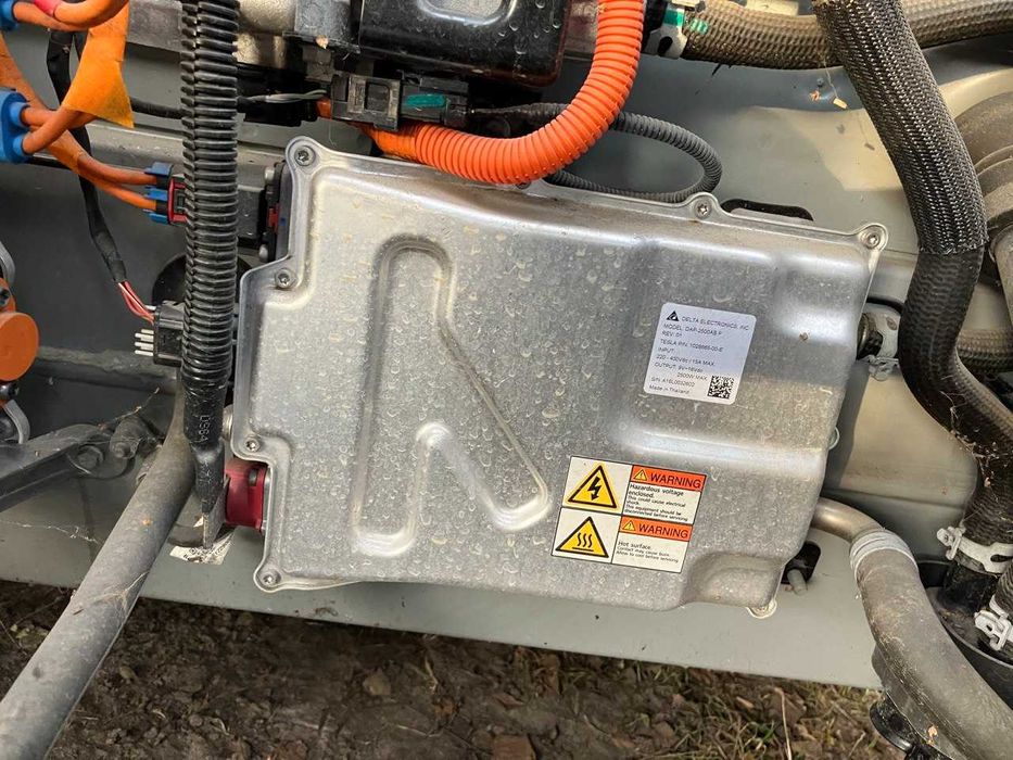 Блок предохранителей Джанкшен бокс Конвертер DC-DC TESLA MODEL S 2017