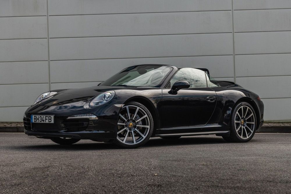 Porsche 911 (991) Carrera 4 Cabriolet PDK Black Edition