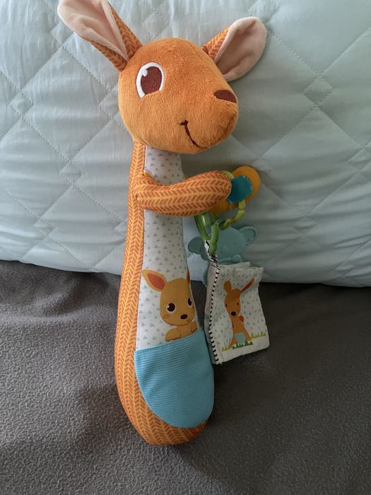 Игрушка для кроватки Tiny Love кенгуру