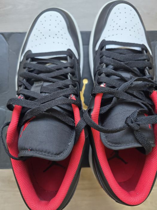 Air Jordan 1 Low Black / Fire Red / White