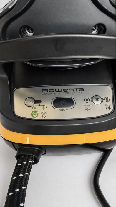 Ferro com caldeira Rowenta Compact Steam Pro DG7644F0