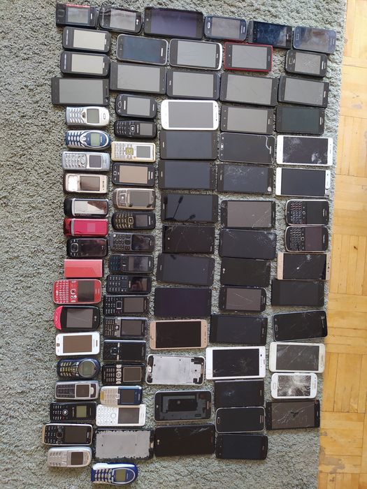 Telefony Mix Zamienię na 2 sprawne smartphony