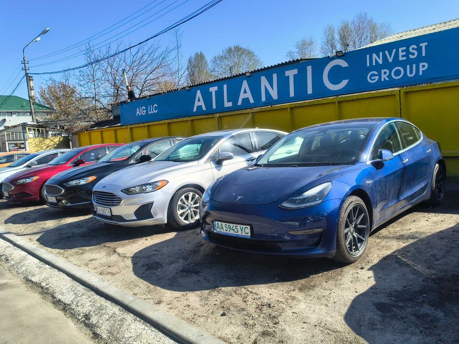 Tesla Model 3 2018-2022рр. Long Range (75 кВт) під виплату