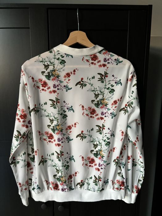 Kurtka bomberka Stradivarius