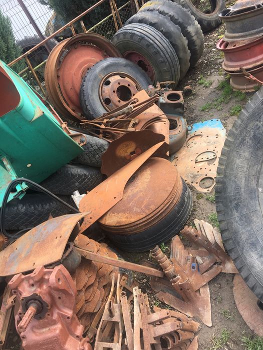 Продам запчастини до різних тракторів 80-90р.