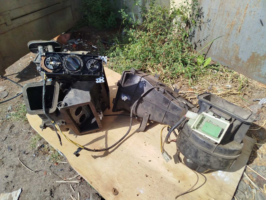 Запчастини на VW Passat b3 Passat b4 пасат б3 пасат б4