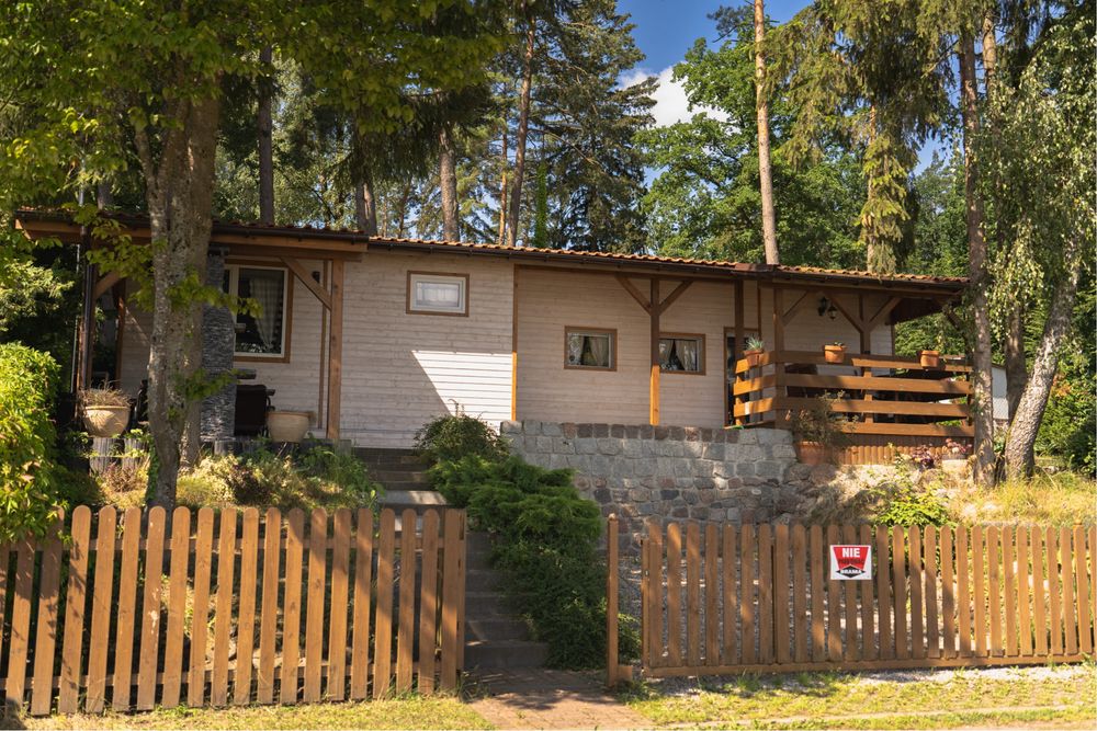 Domek widok na jezioro , Warmia i Mazury prywatny pomost rower wodny