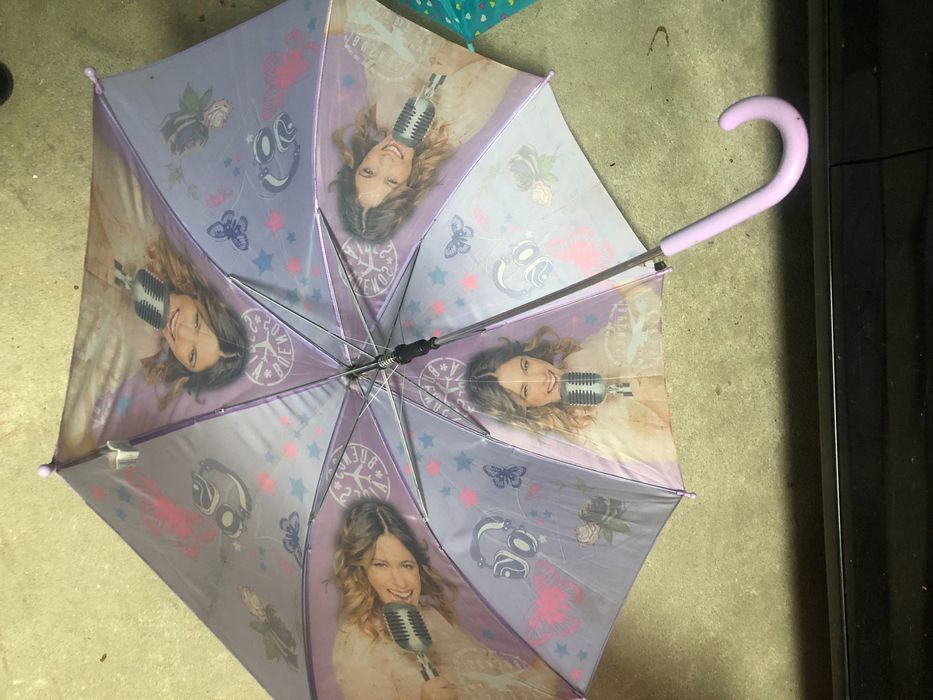 Guarda chuva da famosa Violetta