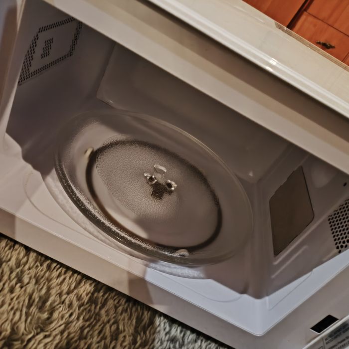 Biała mikrofalówka Kernau - dobry stan