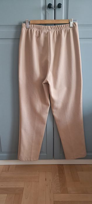 Spodnie beżowe prążek wiosna