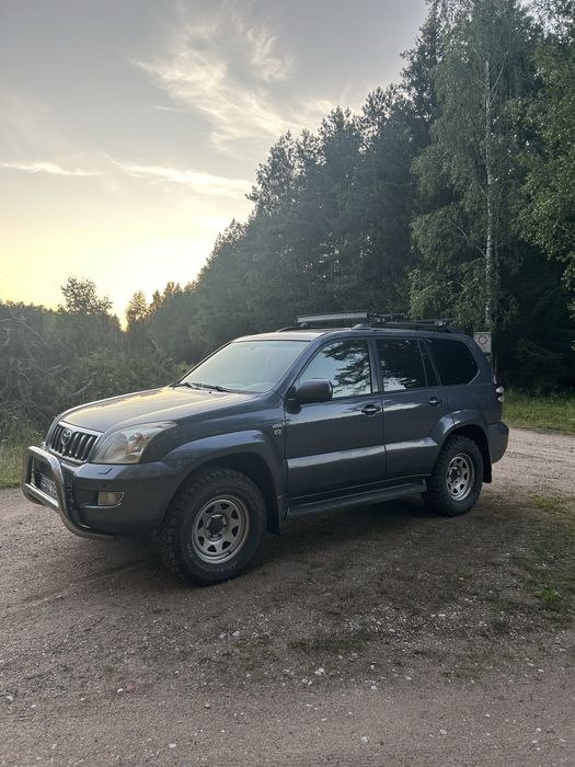 Toyota land crusier 120