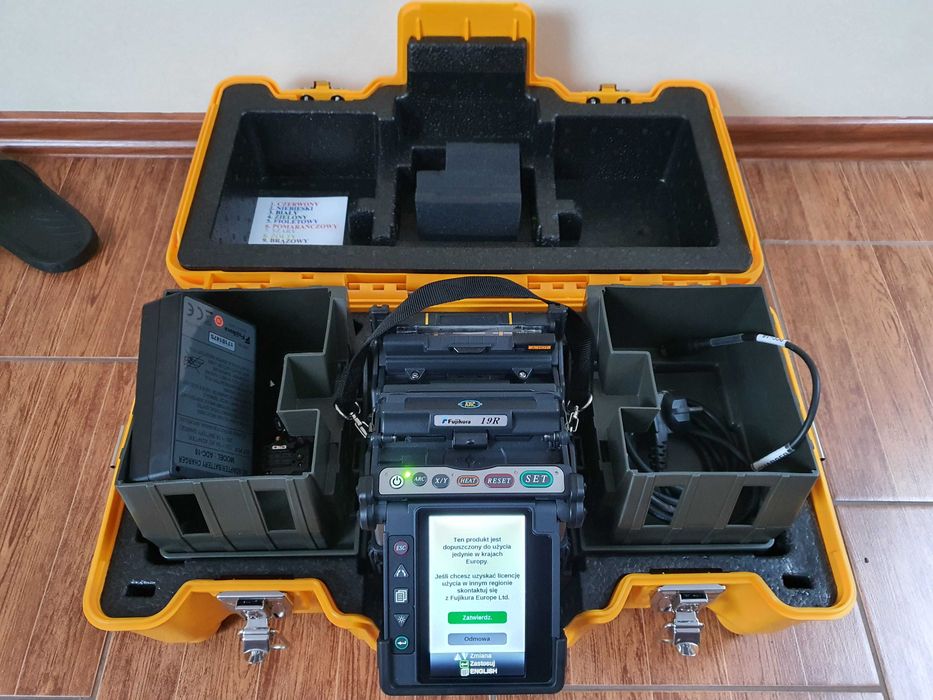 Spawarka światłowodowa Fujikura 19r