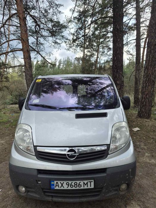 Opel Vivaro 2.0 CDTi вантажно-пасажирський, складні сидіння, навігація