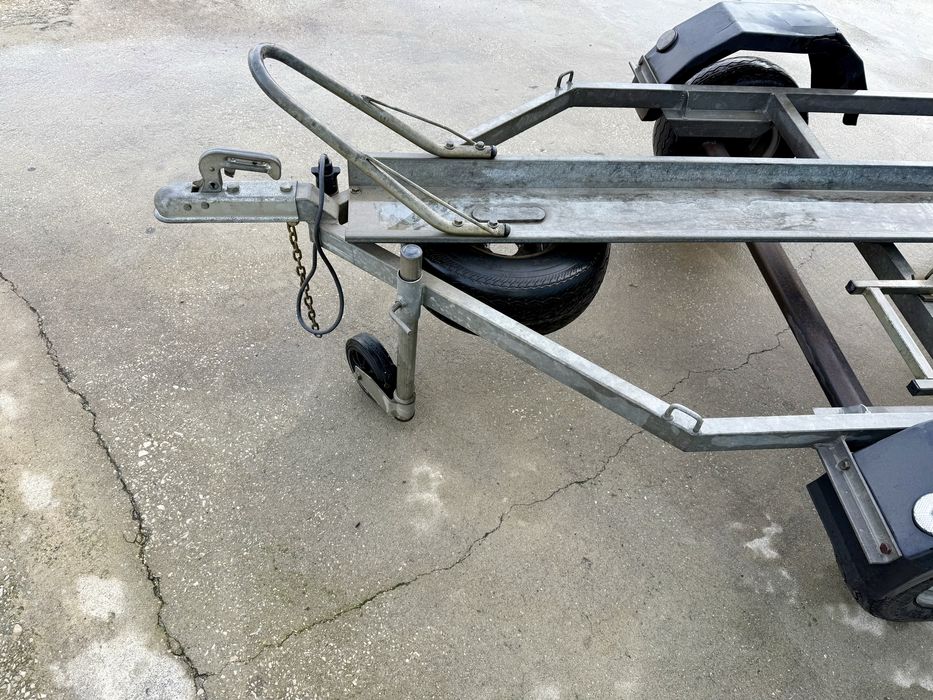 Atrelado para uma moto galvanizado