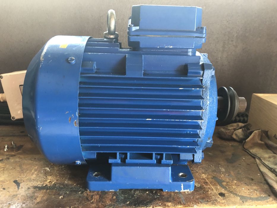 Motor  trifasico CANTONI