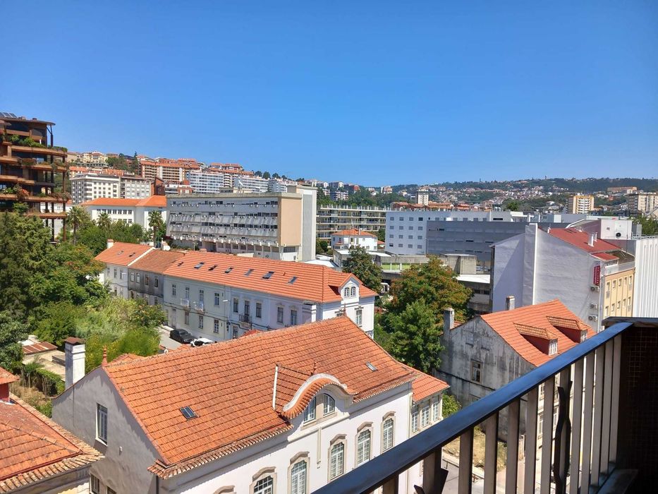 Apartamento T1 para arrendar localizado na Rua dos Combatentes da Grande Guerra, Coimbra,
