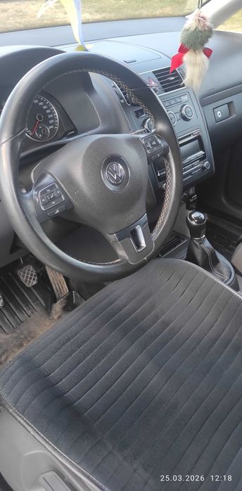 Volkswagen Touran 2012