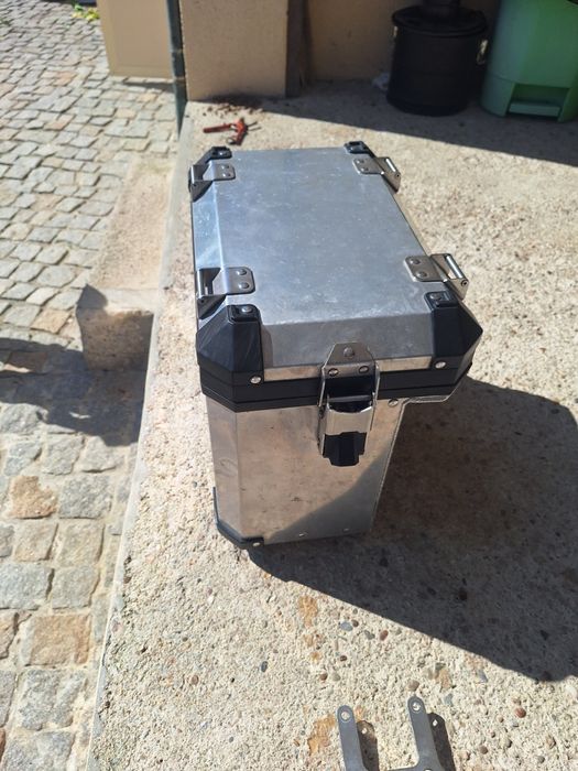 Mala lateral direita bmw  e suportes