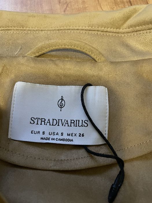 Курточка stradivarius