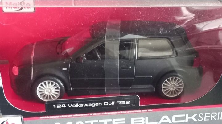 Golf R32 escala 1:24