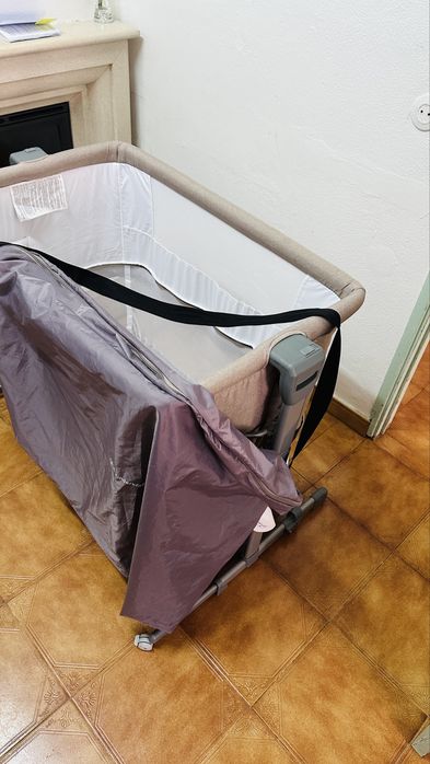 Cama de criança com duas posições com dois lençóis