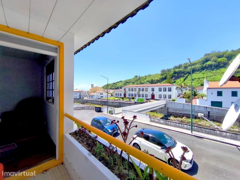 Apartamento T2 no centro da Vila da Povoação, excelente oportunidade d