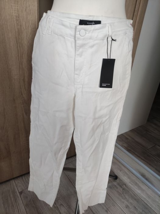 Spodnie damskie rybaczki Reserved w rozmiarze 40/42 zapraszam