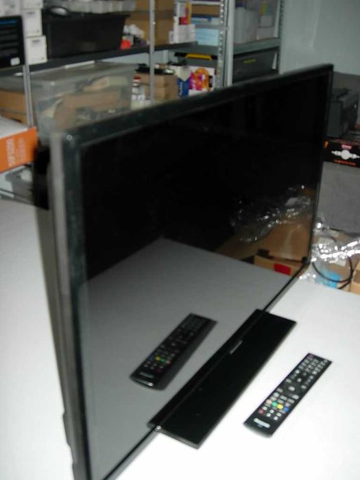 TV Panasonic TX-32A300E 32" + pilot