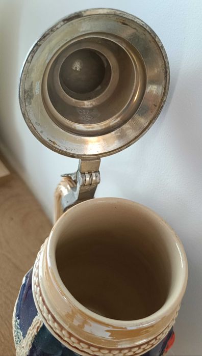 Stary kufel porcelanowy z przykrywką