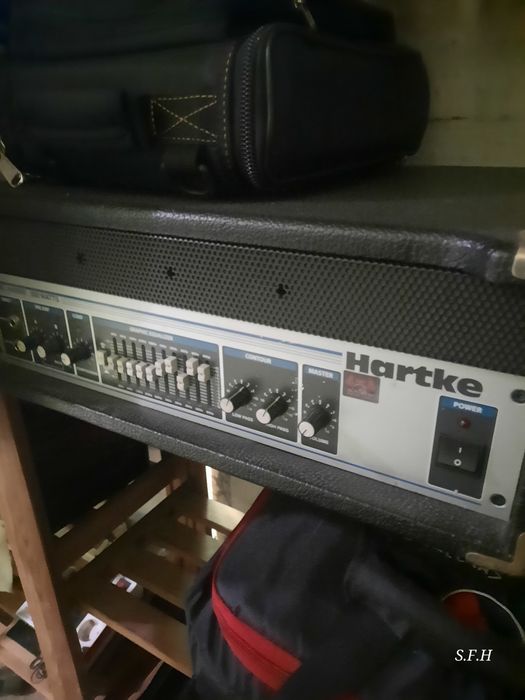 Vendo  amp Hartke 3500 cabeça