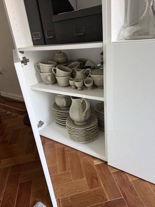 Estantes Ikea Bestä como novas