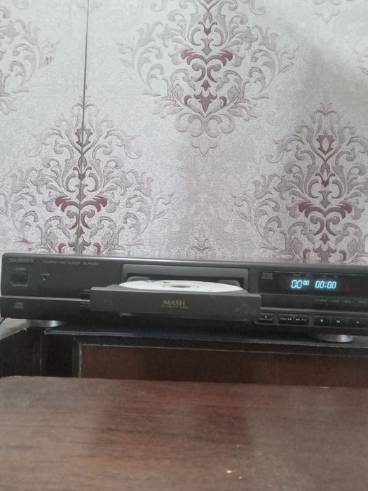 CD player Technics SL-PG390