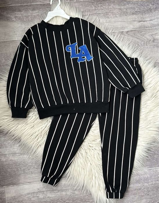 Костюм H&m 5-6 років