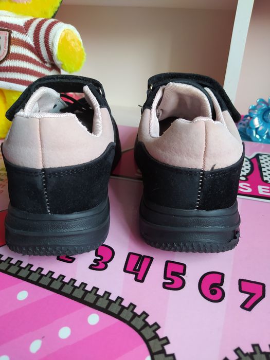 Кросівки для дівчинки