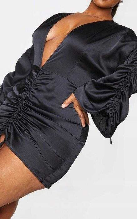 PrettyLittleThing-satynowa marszczona sukienka roz.56/58