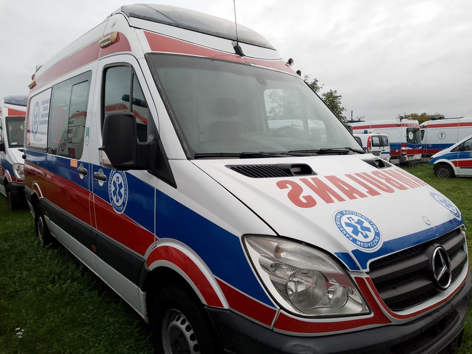 Ambulans Karetka 2013R Sanitarny Mercedes Sprinter Automat 319 Kamper