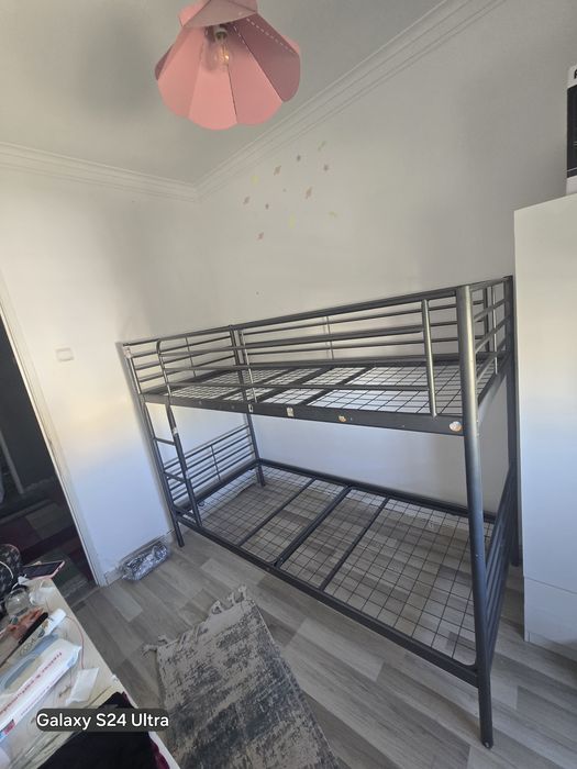 Cama beliche  de ferro