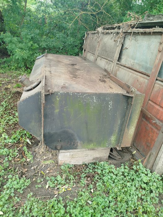 Резервуар, ємкість для зберігання пального