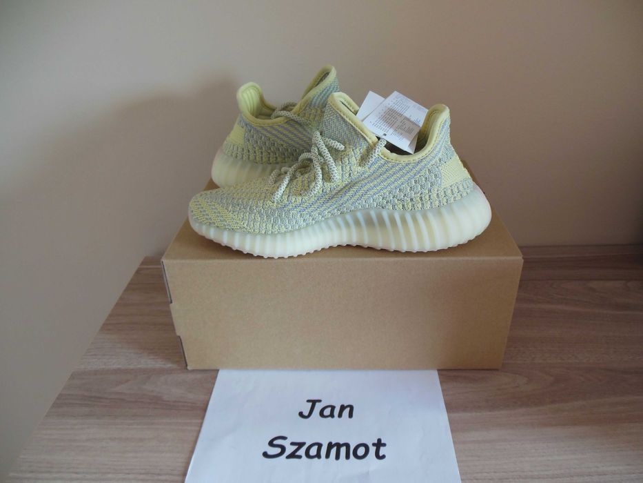 36 Adidas Yeezy Boost 350 V2 Antlia Non-Reflective FV3250