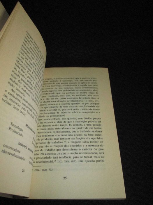 Livro Revolução e Movimento Operário Prática Política