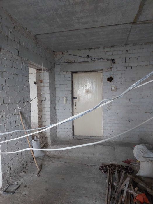 Продается 2-х к. квартира на Бульваре Центральном под ремонт, 52 кв.м